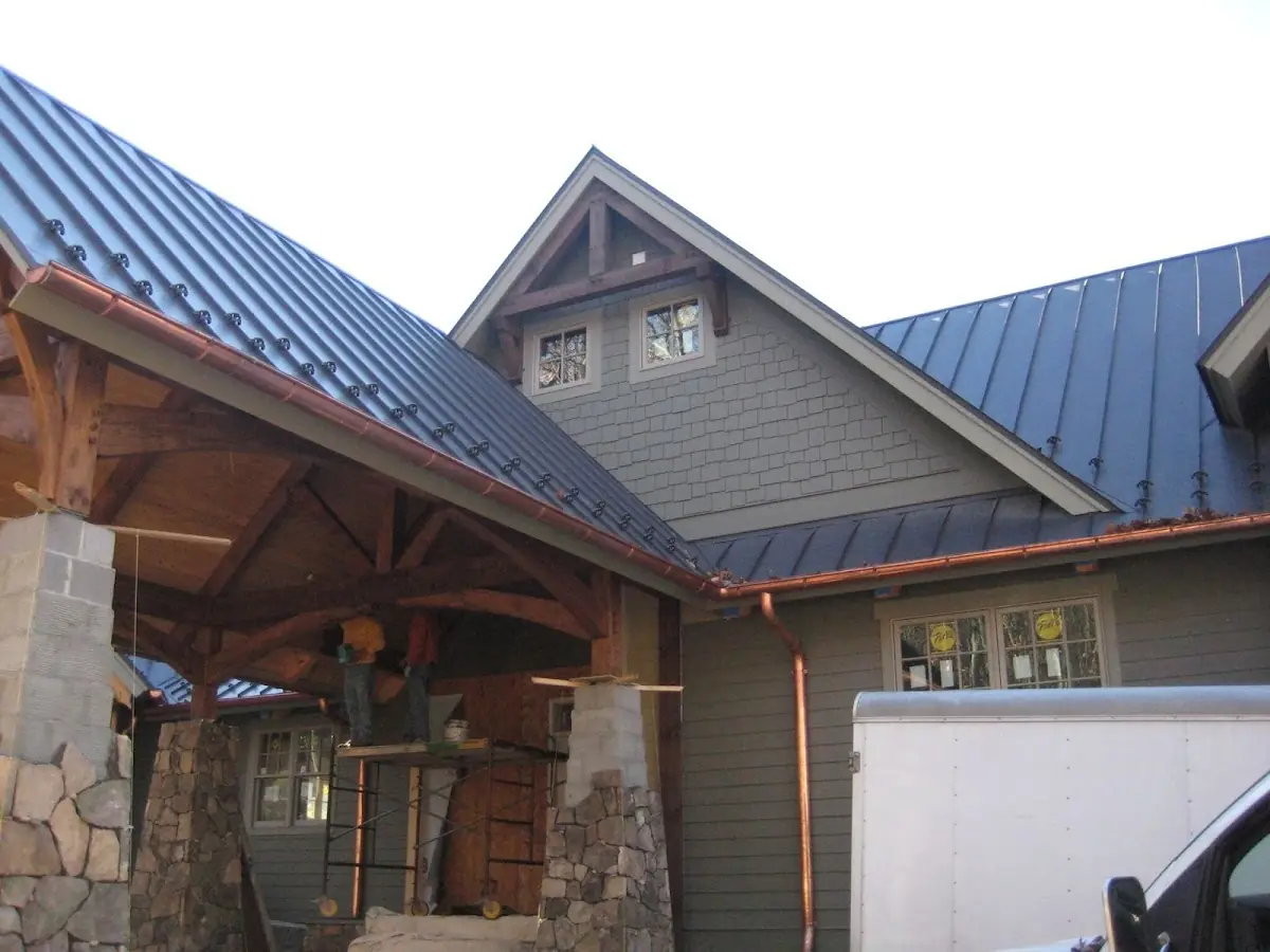 Craftsman Roofing team delivering quality roofing work in Bell